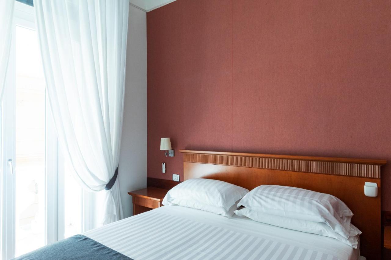Rex Lifestyle Hotel Неаполь Экстерьер фото