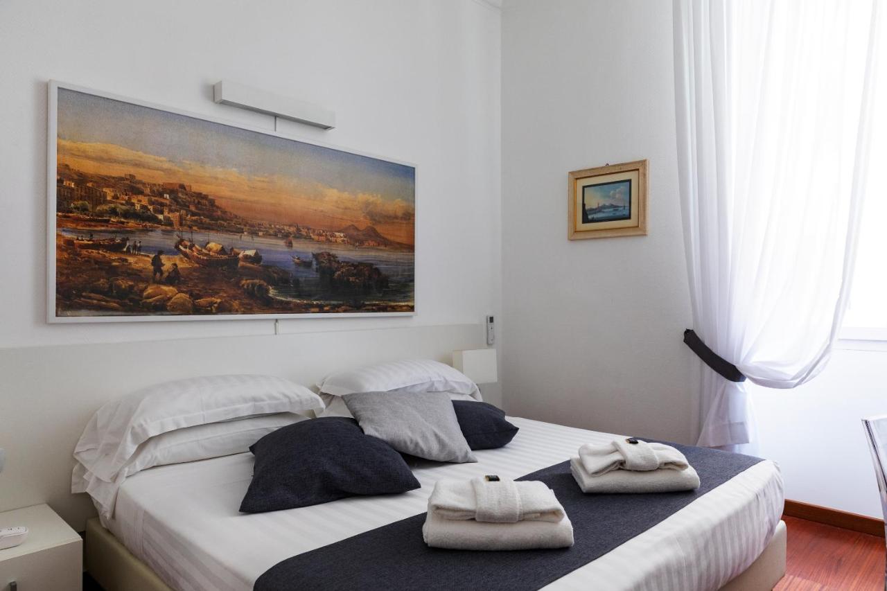 Rex Lifestyle Hotel Неаполь Экстерьер фото