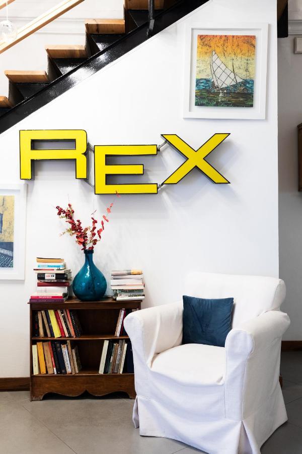 Rex Lifestyle Hotel Неаполь Экстерьер фото
