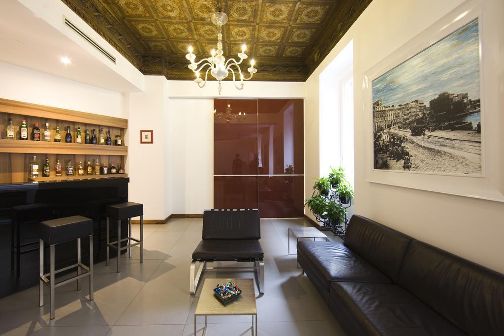 Rex Lifestyle Hotel Неаполь Экстерьер фото