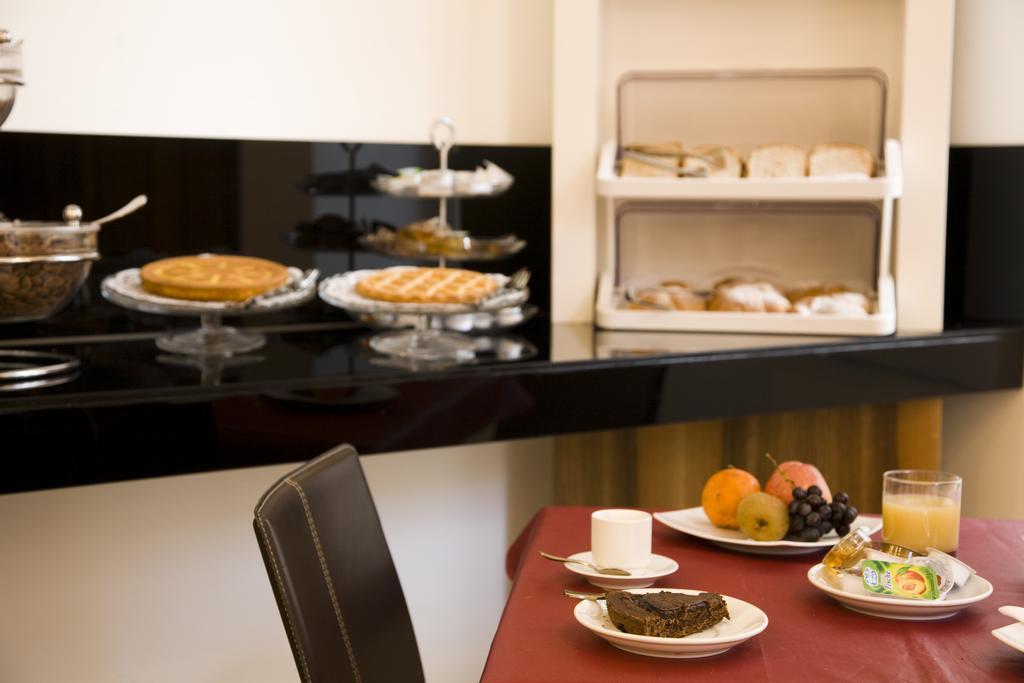 Rex Lifestyle Hotel Неаполь Экстерьер фото