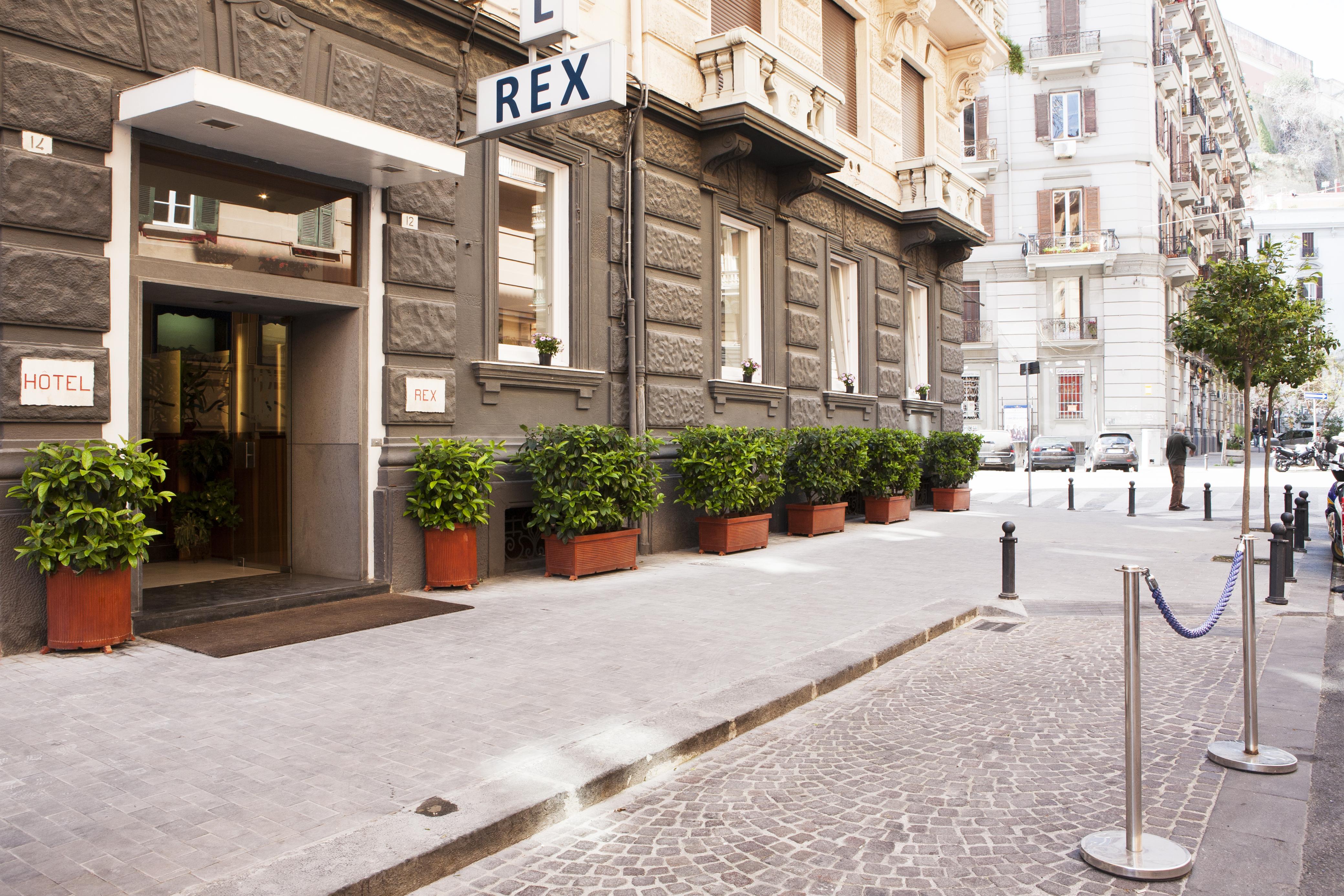 Rex Lifestyle Hotel Неаполь Экстерьер фото